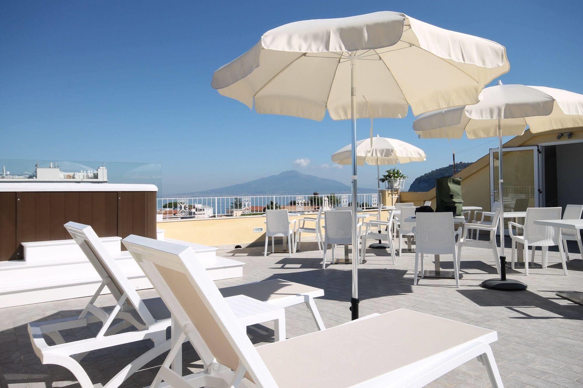 Hotel Crawford Sant'Agnello Exterior foto